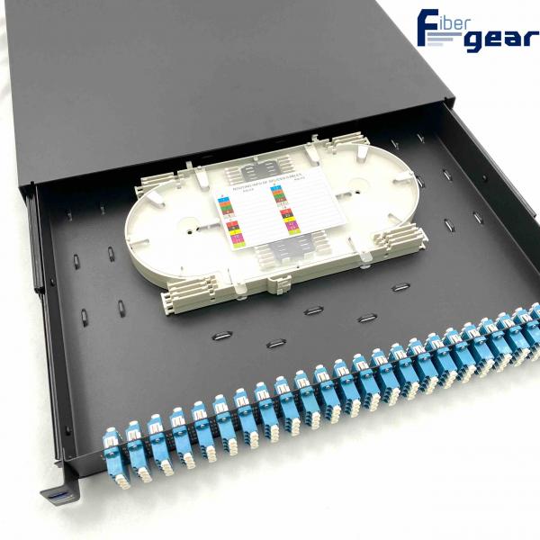 1U 100F LC / UPC ラックマウント スライディング パッチパネル